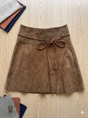 ✨ Strenesse Gabriele Strehle Brown Suede Mini ✨